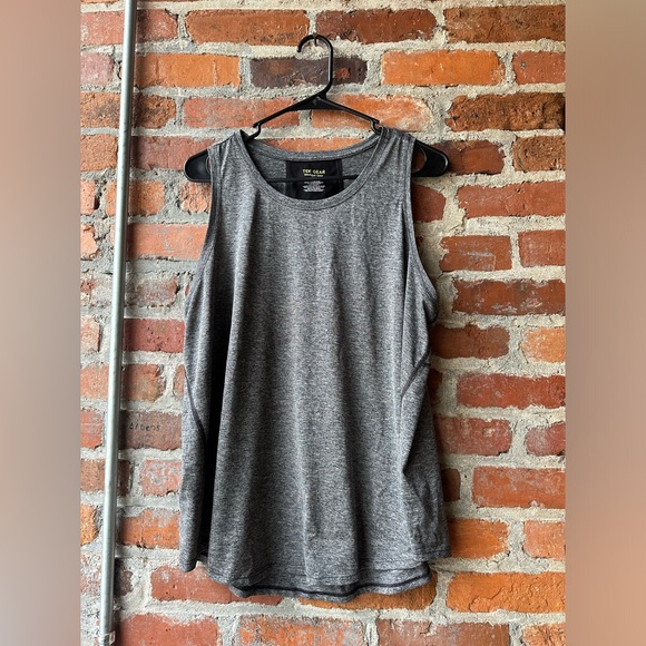 Tek Gear Women’s Tank Top size 1xl - Picture 1 of 5